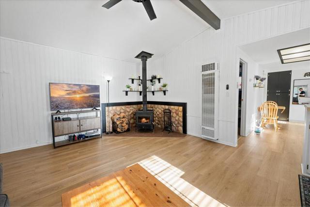 206 E Barker Boulevard, Big Bear CA: https://media.crmls.org/mediaz/4c763c6a-1225-450b-bf82-61a909a484a5.jpg