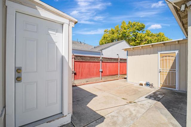 14997 Edgemoor Street, San Leandro CA: https://media.crmls.org/mediaz/4c76856f-1772-43a1-90f4-12ee3c73928d.jpg