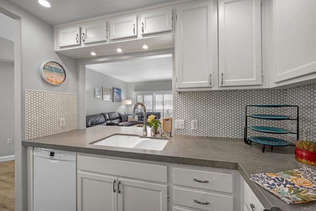 Detail Gallery Image 11 of 44 For 540 Ribbon Beach Way #294,  Oceanside,  CA 92058 - 3 Beds | 2 Baths