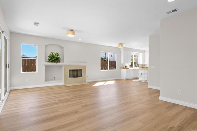 Detail Gallery Image 8 of 34 For 1279 W Vaquero, Chula Vista,  CA 91910 - 3 Beds | 2/1 Baths