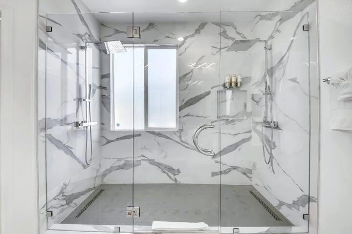 https://media.crmls.org/mediaz/4c78b942-84c2-4200-a778-8181e6d40caa.jpg?preset=X-Large