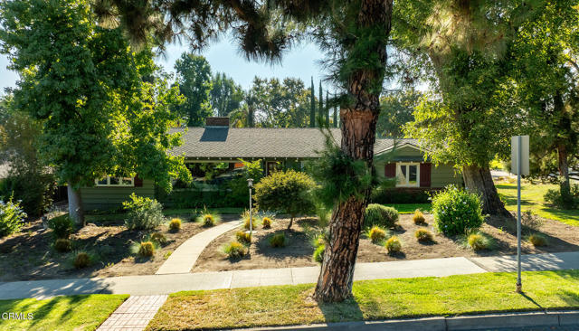 525 N Michillinda Avenue, Pasadena CA: https://media.crmls.org/mediaz/4c78be5b-3998-423f-b6fb-a3940f9bdd05.jpg