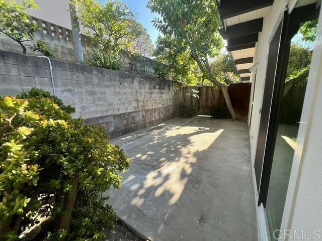 8535 Lemon Ave, La Mesa CA: https://media.crmls.org/mediaz/4c792dff-20d9-437e-bb17-a6cd2e678ac3.jpg