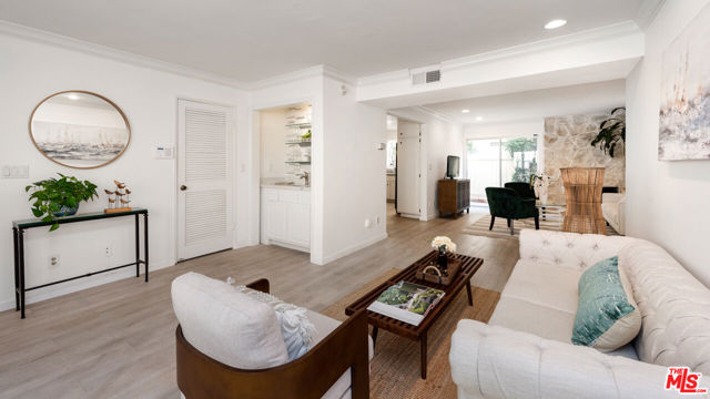 1447 26th Street, C photo 3