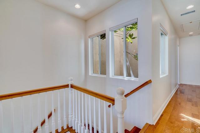 Detail Gallery Image 22 of 57 For 4529 Cove Dr #101,  Carlsbad,  CA 92008 - 4 Beds | 3/1 Baths