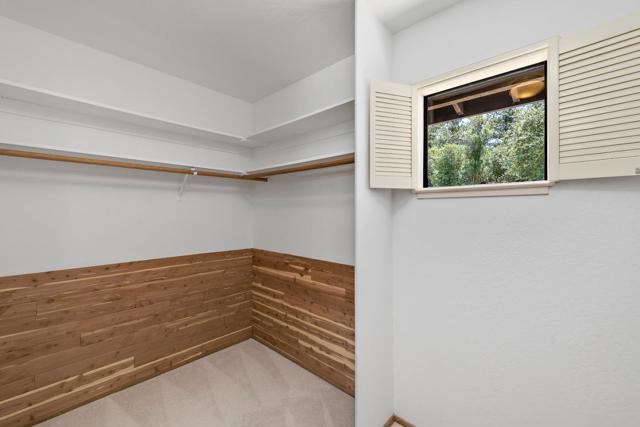14449 Liddicoat Circle, Los Altos Hills CA: https://media.crmls.org/mediaz/4c7b17f5-0562-4e61-a072-72157bcf28a4.jpg