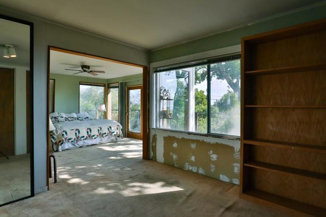 4980 Paradise Drive, Tiburon CA: https://media.crmls.org/mediaz/4c7c785b-65e8-46f5-90c6-4d7305bec744.jpg