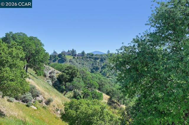 Image 12 of 55 For 2886 Saklan Indian Dr