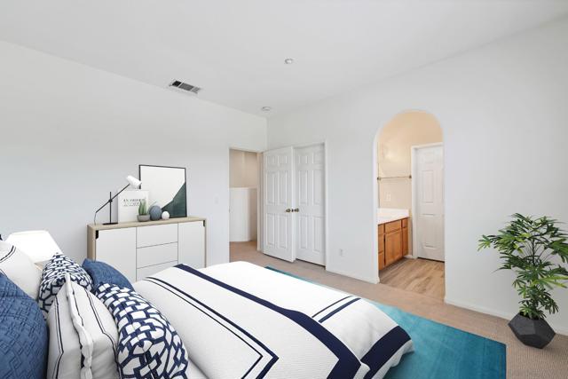6342 Citracado Cir, Carlsbad CA: https://media.crmls.org/mediaz/4c7c8d37-d2dc-4823-8add-3a485eef6475.jpg