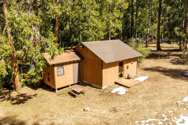 54820 Fern Drive, Idyllwild CA: https://media.crmls.org/mediaz/4c7cda5b-85b0-4e14-8de7-470007913c1c.jpg