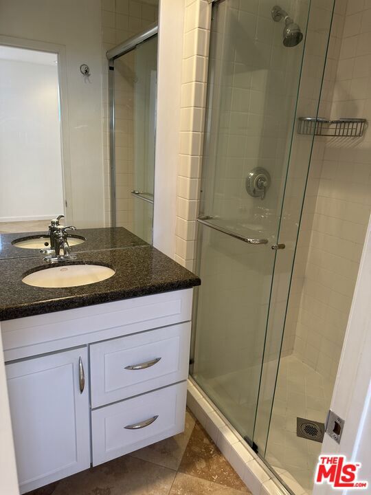 2454 Penmar, Venice CA: https://media.crmls.org/mediaz/4c7d9f34-f5a7-4760-af1a-80f0cee13f44.jpg