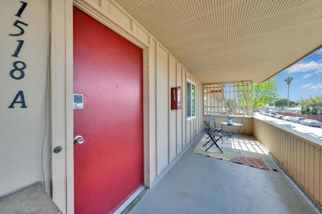 1518 Day Avenue, San Mateo CA: https://media.crmls.org/mediaz/4c7dc625-3cae-4878-a9cf-66b8323bacfd.jpg