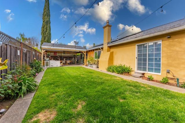 462 Madison Drive, San Jose CA: https://media.crmls.org/mediaz/4c7de99c-d4bb-46fd-a5a3-779a5f1962d4.jpg