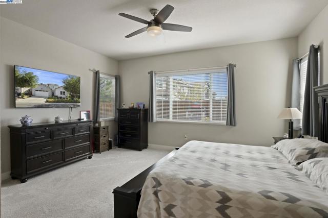 2595 Garden Farms Ave, Lathrop CA: https://media.crmls.org/mediaz/4c7e6538-a060-477d-8e40-8f4829618728.jpg