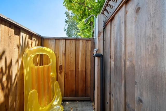 20 Sara Lane, Alamo CA: https://media.crmls.org/mediaz/4c7e8c16-fc63-4a6d-85fe-899a1a19761f.jpg