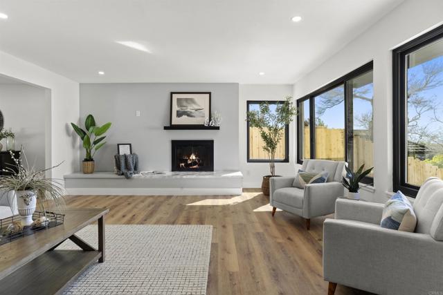 Detail Gallery Image 11 of 72 For 2841 Lloyd Street, San Diego,  CA 92117 - 5 Beds | 3/1 Baths