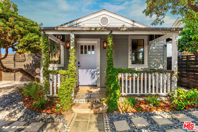 Details for 1016 Oakwood Avenue, Venice, CA 90291