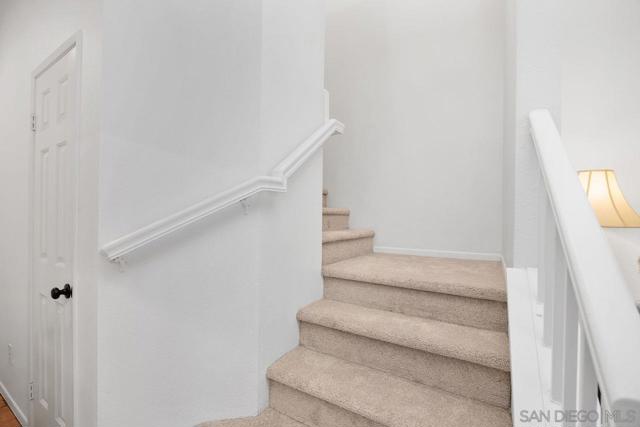 3965 Via Holgura, San Diego CA: https://media.crmls.org/mediaz/4c7f51dd-d64f-4176-9616-1bdc6b261cbb.jpg