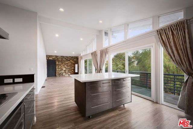 8657 Valley Flores Drive, West Hills CA: https://media.crmls.org/mediaz/4c7ff1d6-05d9-4ad6-b954-479f24c9a39f.jpg