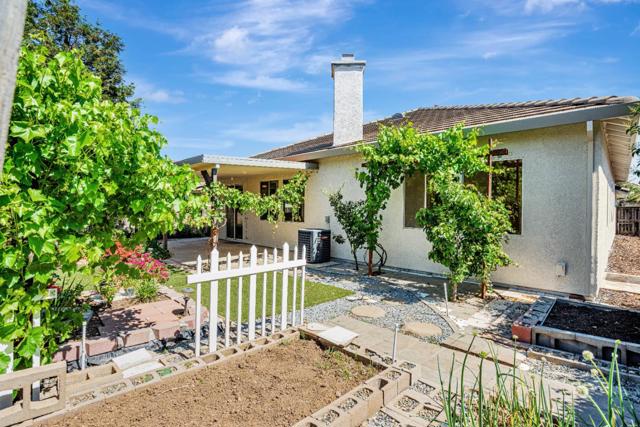 9712 Bovill Drive, Elk Grove CA: https://media.crmls.org/mediaz/4c808c50-6473-43dd-be3b-b4cf40ed45aa.jpg