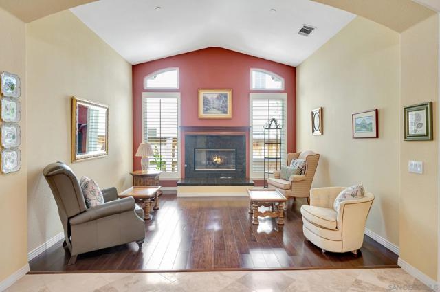 10659 Paseo Allegria Ave, San Diego CA: https://media.crmls.org/mediaz/4c819edf-9094-4017-99ba-74f216df3366.jpg