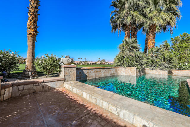 50465 Verano Drive, La Quinta CA: https://media.crmls.org/mediaz/4c81c060-3588-4edc-a610-f9430ac5b84b.jpg