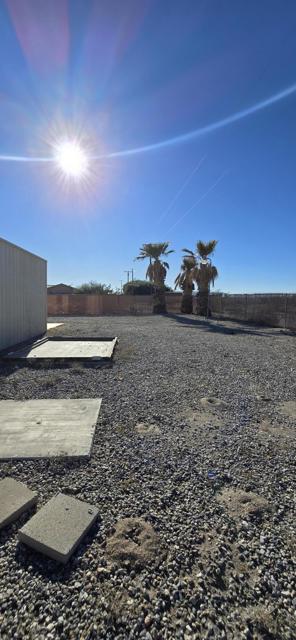 2577 Sorrel Avenue, Thermal CA: https://media.crmls.org/mediaz/4c81c57d-6d9e-4c2d-9cda-f8c21dc3b925.jpg