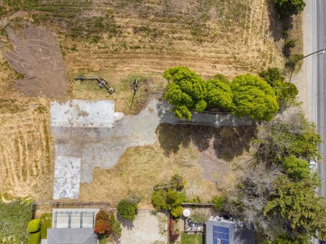 30 Riverside Road, Watsonville CA: https://media.crmls.org/mediaz/4c83eb3b-1c10-4561-86d2-283c611eda4b.jpg