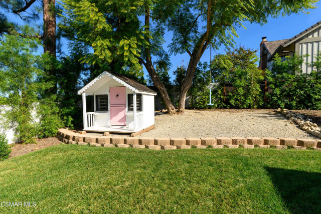 87 Pinecrest Road, Westlake Village CA: https://media.crmls.org/mediaz/4c843bf5-9b0b-4c41-8ed8-26fa2a2a4f9e.jpg