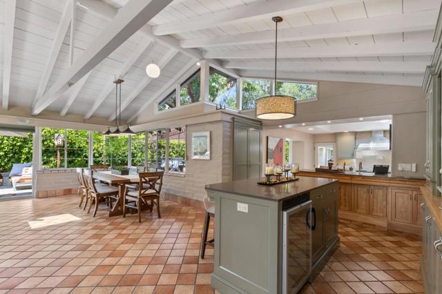 690 Torwood Lane, Los Altos CA: https://media.crmls.org/mediaz/4c84f9e1-0044-419d-9c15-0469540bc000.jpg