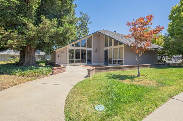 1459 Woodgrove Square, San Jose CA: https://media.crmls.org/mediaz/4c8581ab-fdf1-4e8d-8108-b51a74b7095d.jpg