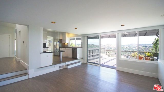 Drew Fenton | 2724 Angelo Drive Los Angeles CA | MLS: 7438883