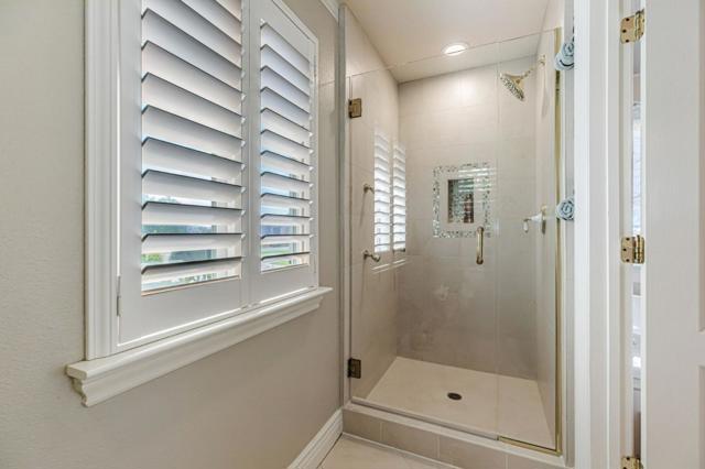 290 Bonnie Lane, Hollister CA: https://media.crmls.org/mediaz/4c86340b-e951-47e6-ab36-9edad6a1fedb.jpg