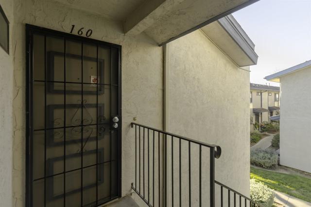 Detail Gallery Image 2 of 19 For 12650 Lakeshore Dr #160,  Lakeside,  CA 92040 - 2 Beds | 2 Baths