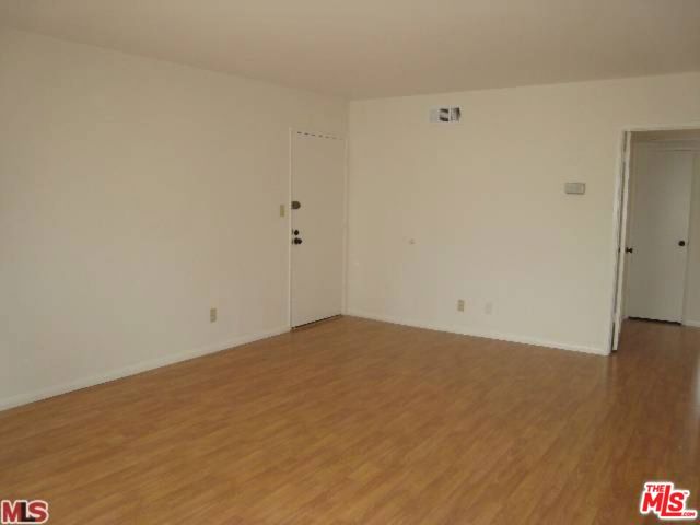 5252 COLDWATER CANYON Avenue, Van Nuys CA: https://media.crmls.org/mediaz/4c8685ef-8397-4c22-a2b1-3414ed0f4a7f.jpg
