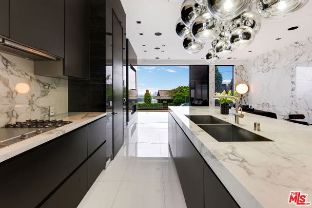 1545 Marlay Drive, Los Angeles CA: https://media.crmls.org/mediaz/4c86c2a9-d9e3-40ce-a097-a4b1ad97b082.jpg