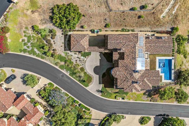 7545 Top O The Morning Way, San Diego CA: https://media.crmls.org/mediaz/4c878a00-a161-4d54-bfbf-f608dffcb149.jpg