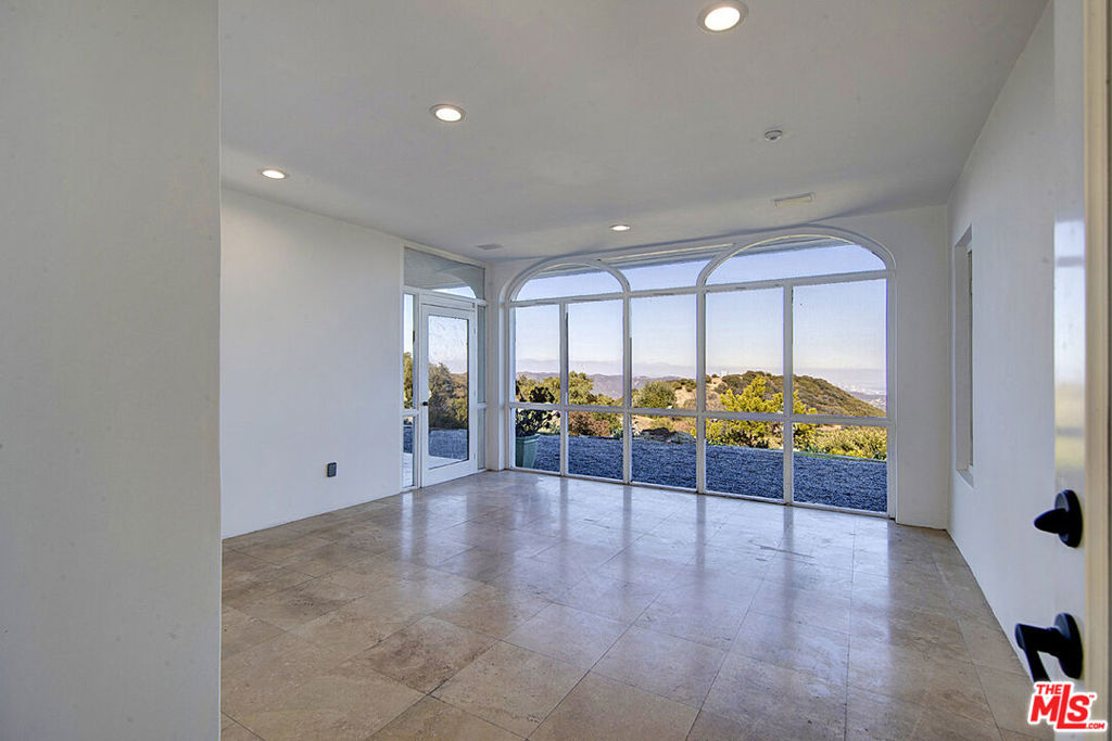 MLS #26867147 image #28