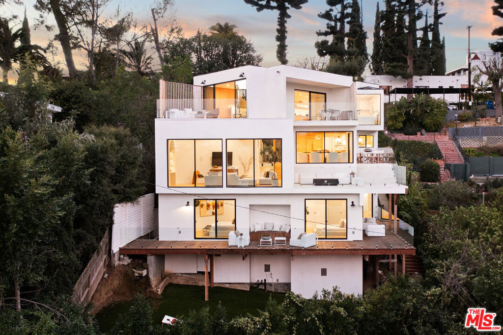 6210 Temple Hill Drive, Los Angeles, CA 90068