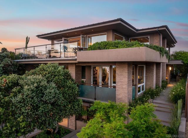 1521 Neptune Ave, Encinitas CA: https://media.crmls.org/mediaz/4c89fd1b-881d-4e06-bbd7-2e878151122c.jpg