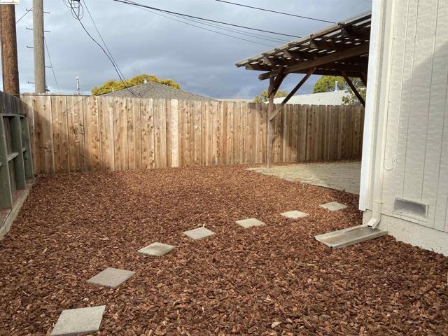 Image 16 of 21 For 136 Nugent Dr