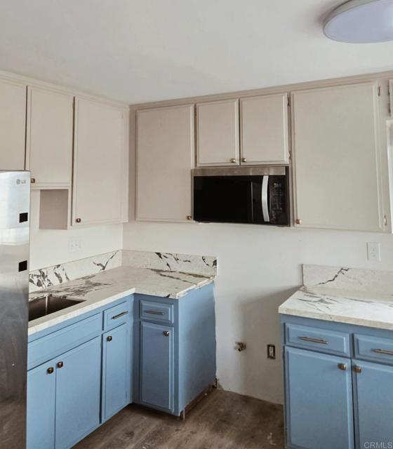 3761 63 Swift Ave., San Diego CA: https://media.crmls.org/mediaz/4c8b366e-1ed8-45d8-b9a1-27da0ff0b573.jpg