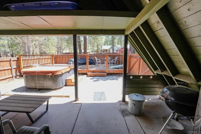 39414 Ruby Lane, Big Bear Lake CA: https://media.crmls.org/mediaz/4c8b5968-55f6-4779-9491-51d2cc14b128.jpg