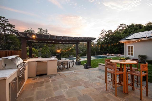 748 Jacaranda Circle, Hillsborough CA: https://media.crmls.org/mediaz/4c8b730a-e250-4e63-9876-9788e973a598.jpg