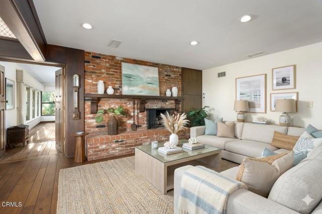 Detail Gallery Image 10 of 52 For 3940 Foothill Rd, Ventura,  CA 93003 - 4 Beds | 3/1 Baths