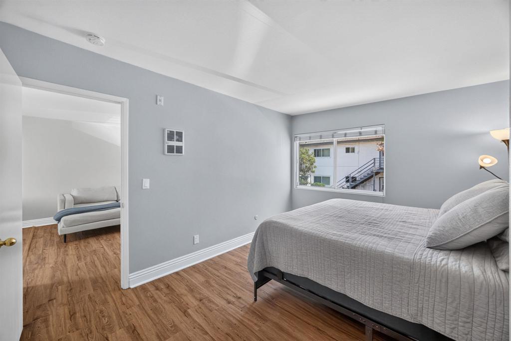 2850 Reynard Way - photo 6