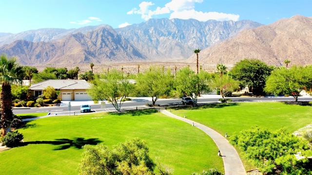 703 Ventana, Palm Springs CA: https://media.crmls.org/mediaz/4c8e901e-0f5f-4a37-9acf-abd4b7553961.jpg