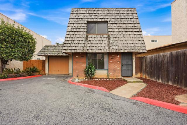 1241 1/2 Hollister Street, San Diego CA: https://media.crmls.org/mediaz/4c8f54ab-b0d2-4b5b-b09c-0fd6902d64f1.jpg