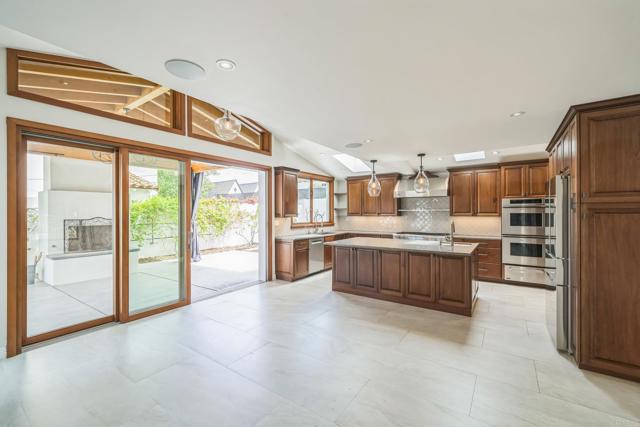 2675 Clove Street, San Diego CA: https://media.crmls.org/mediaz/4c8f66e4-216c-43ba-a5ed-1cd558910870.jpg