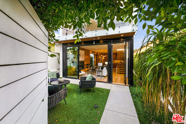 722 MARINE Street photo 5